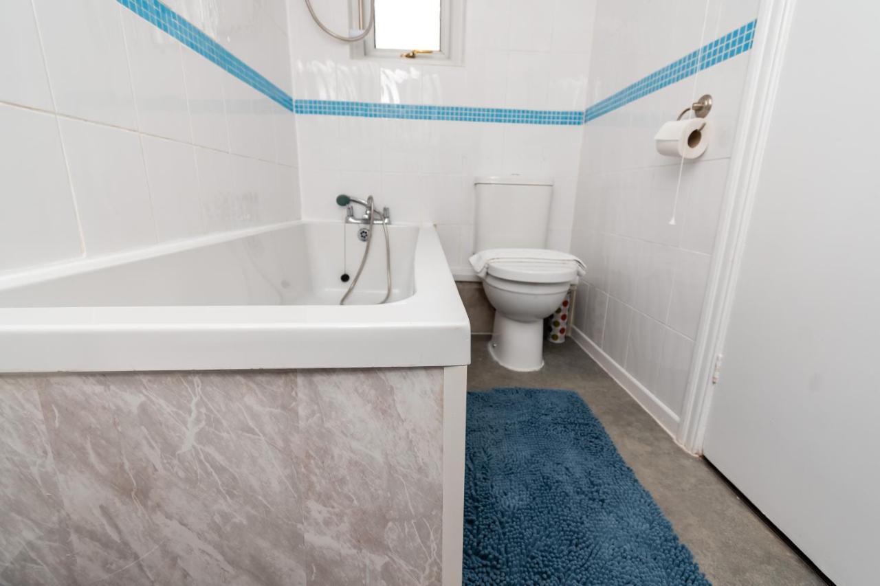 Greenbourne - 4 Bedrooms Sleeps 8 Free Parking Gateshead Ngoại thất bức ảnh