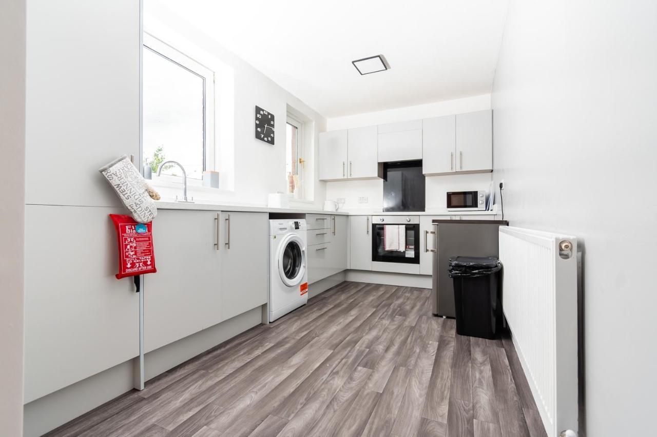 Greenbourne - 4 Bedrooms Sleeps 8 Free Parking Gateshead Ngoại thất bức ảnh