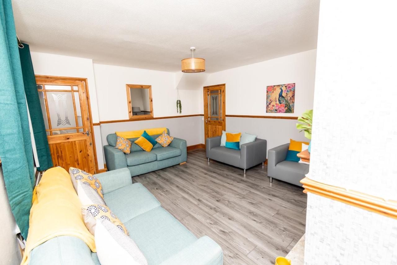 Greenbourne - 4 Bedrooms Sleeps 8 Free Parking Gateshead Ngoại thất bức ảnh